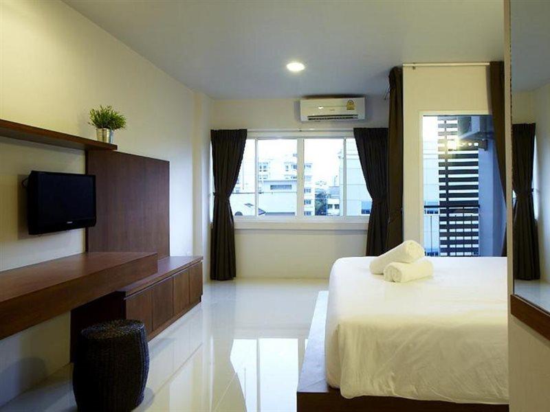 Loft 77 Hotel Bangkok Luaran gambar