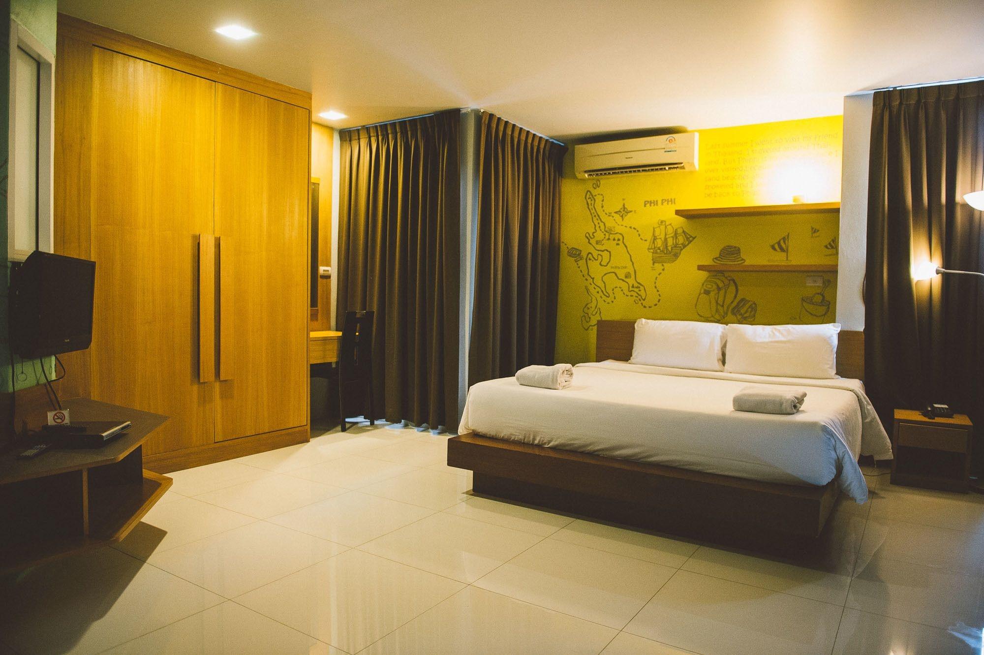 Loft 77 Hotel Bangkok Luaran gambar