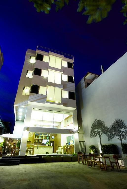 Loft 77 Hotel Bangkok Luaran gambar