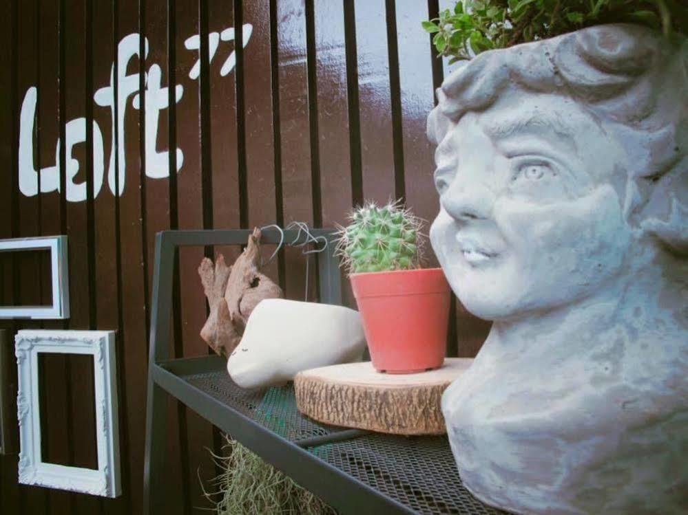 Loft 77 Hotel Bangkok Luaran gambar